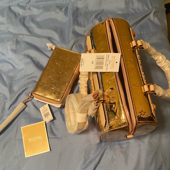 Micheal Kors set - Picture 2 of 6